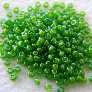 15.92240 - Lined green lime