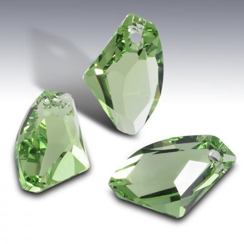 Swarovski galactic vertical 27x16mm, Peridot