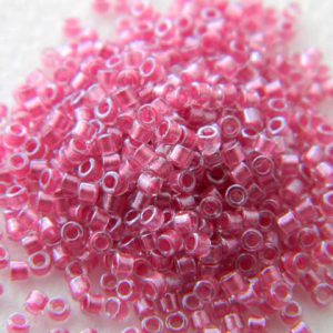 DB902 - Sparkling rose lined crystal, 5g