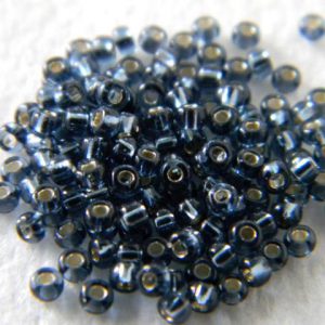 11.92426 - Silver lined montana, 10g