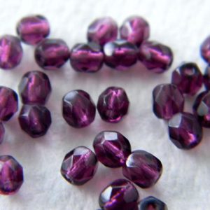 Pyöreä fasettihelmi 4mm Tumma ametisti, 50kpl