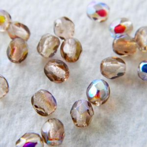 Pyöreä fasettihelmi 4mm Light smoked topaz AB, 50kp