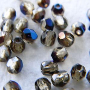 Pyöreä fasettihelmi 4mm Smoked topaz blue AB, 50kpl