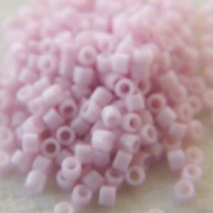 DB1494 - Opaque pale rose, 5g