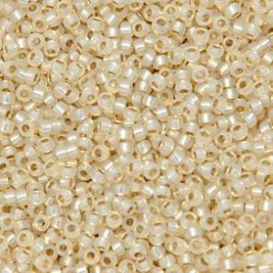 11.9577 - Silver lined cream alabaster