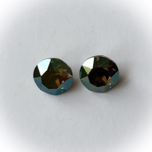 1088 Swarovski chaton SS39, 8mm Iridescent green