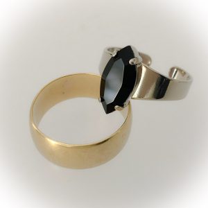 Rhodium plated ring, Swarovski, navette jet