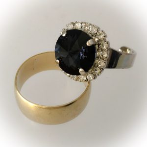 Rhodium plated ring, Swarovski, graphite/crystal
