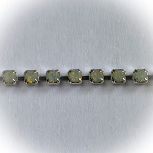 Preciosa cup chain SS12 3.2mm, White opal 10cm