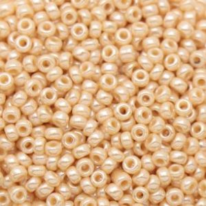 11.9442 - Crystal ivory gold luster