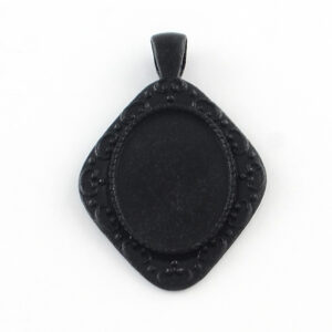 Black oval pendant base 25x18mm